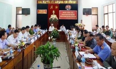 Vizeparlamentspräsident Uong Chu Luu besucht Provinz Kon Tum